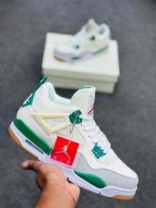 Air Jordan 4 Retro(White& Sb Pine Green)j4grsb1.1