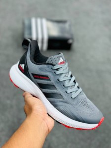 Adidas Marathon super lightweight and comfortable( ash)