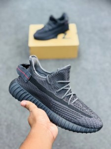 Adidas Yeezy Boost 350 V2( Black)ad350dbk1.1