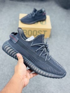 adidas Yeezy Boost 350 V2-matte black/black-(super lightweight and Super comfortable)-(Made in vietnam)-adb350lbk
